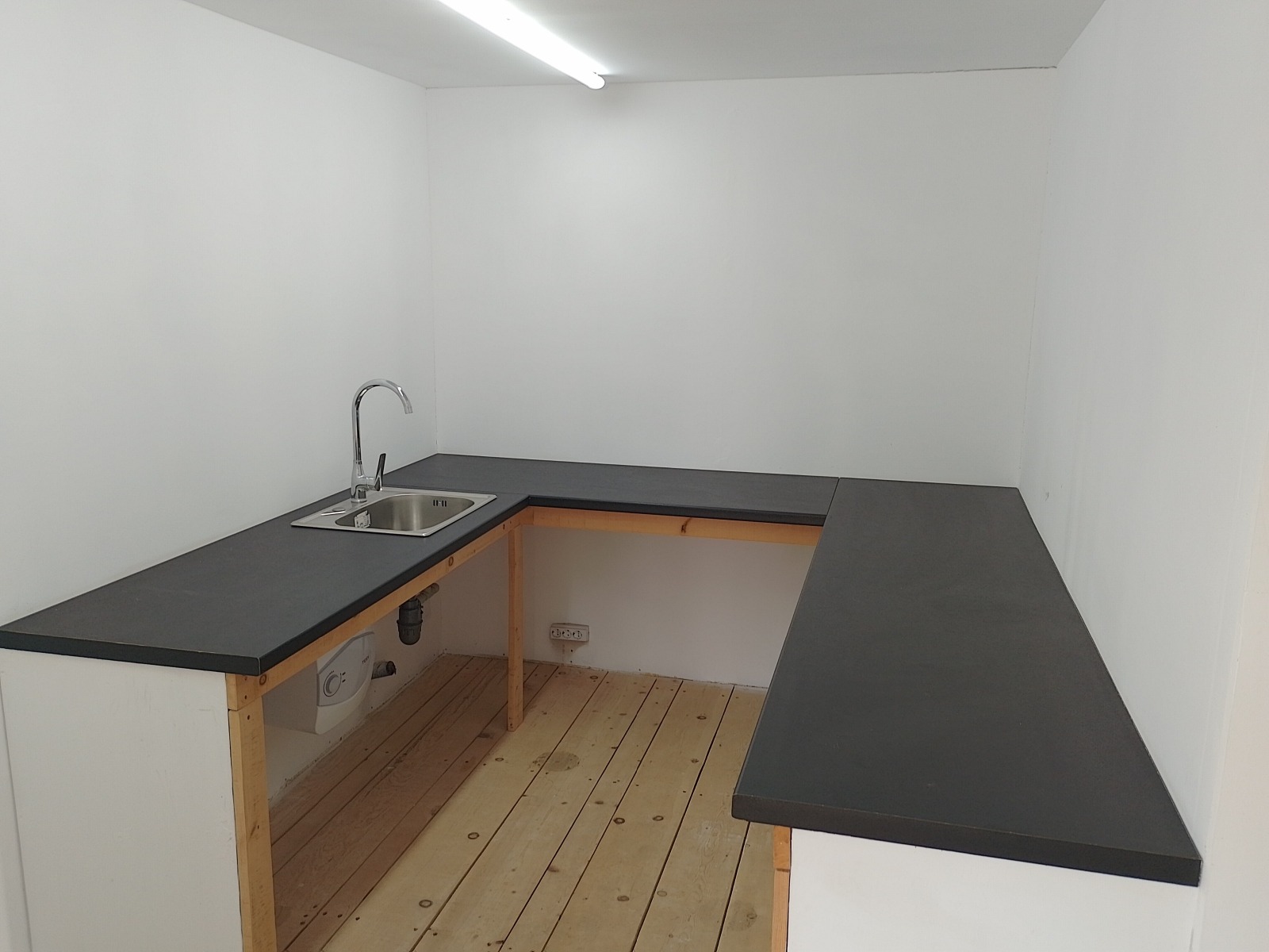 Продава КЪЩА, с. Аврен, област Варна, снимка 5 - Къщи - 53692492