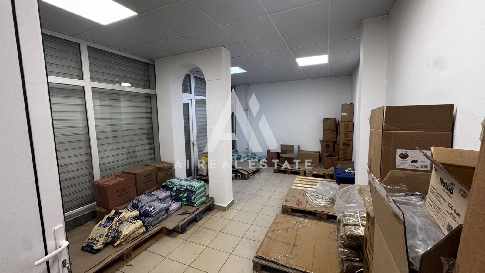 Продава МАГАЗИН, гр. Плевен, Широк център, снимка 14 - Магазини - 53857122