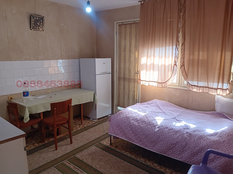 Продава 2-СТАЕН, гр. Ямбол, Граф Игнатиев, снимка 4 - Апартаменти - 52780799