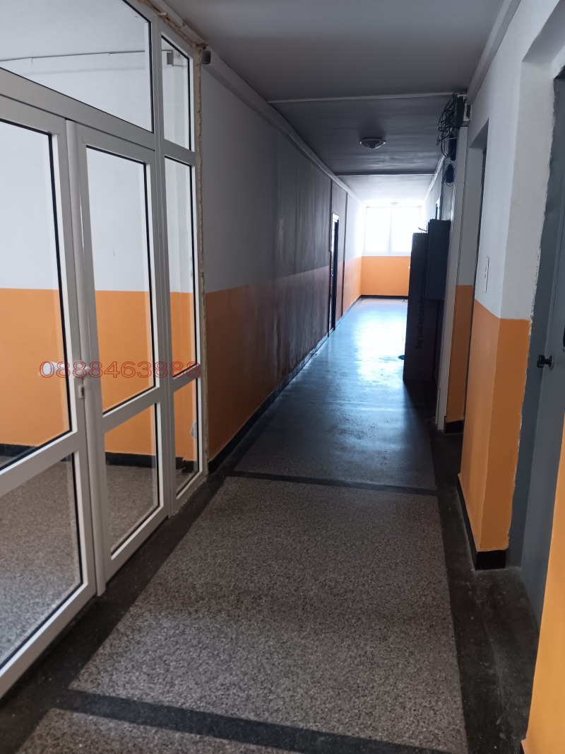 Продава 2-СТАЕН, гр. Ямбол, Граф Игнатиев, снимка 8 - Апартаменти - 52780799