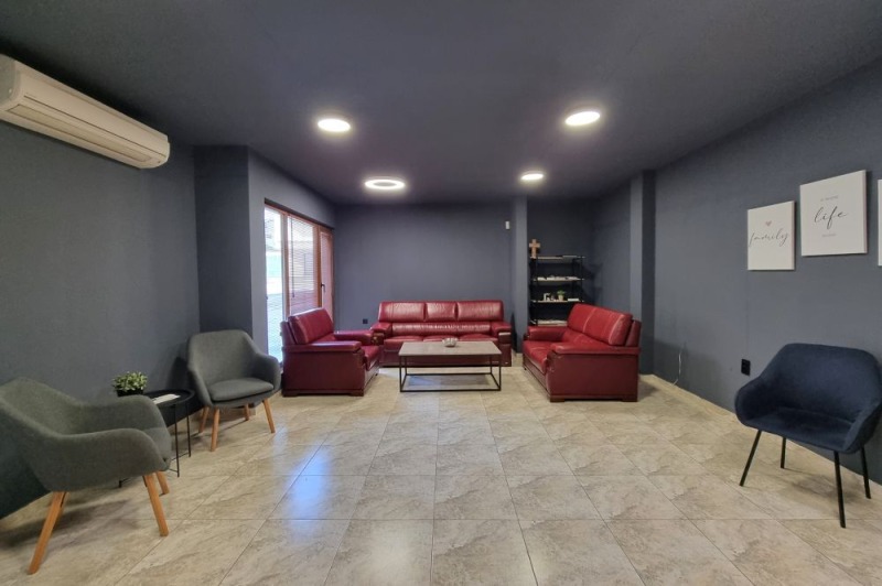Продава ОФИС в град София, Овча купел 1 - 216 кв.м / 349 990 € » 684 520.94 лв., ИМОТЕКА