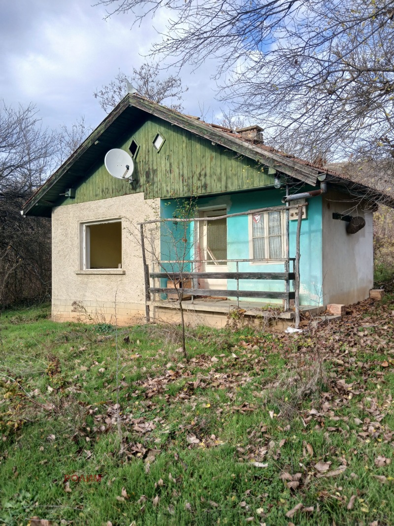 Продава ВИЛА в област Габрово, гр. Севлиево - 111 кв.м / 20 196.03 € » 39 500 лв., РОЛИМ