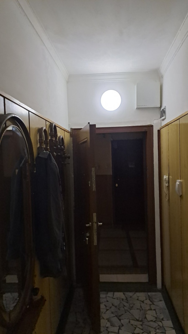 Продава  2-стаен, град София, Център •  238 000 EUR • ID 73297914 — holmes.bg - [1] 