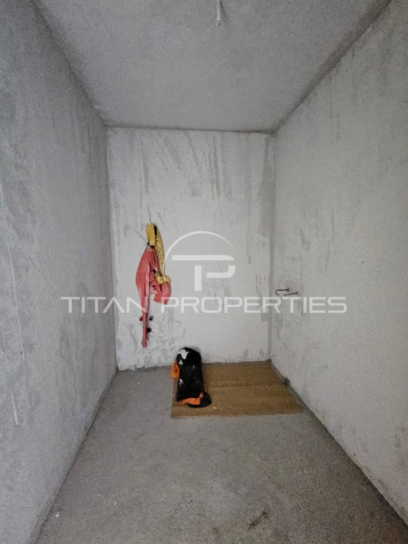 Eladó  2 hálószobás Plovdiv , Komatevo , 221 négyzetméter | 51732218 - kép [7]