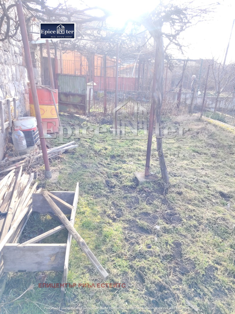 Продава ЕТАЖ ОТ КЪЩА, гр. Перник, Църква, снимка 2 - Етаж от къща - 53121410