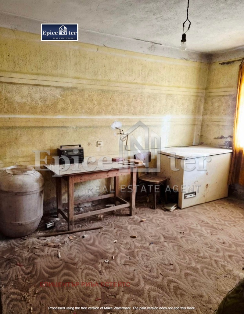 Продава ЕТАЖ ОТ КЪЩА, гр. Перник, Църква, снимка 13 - Етаж от къща - 53121410