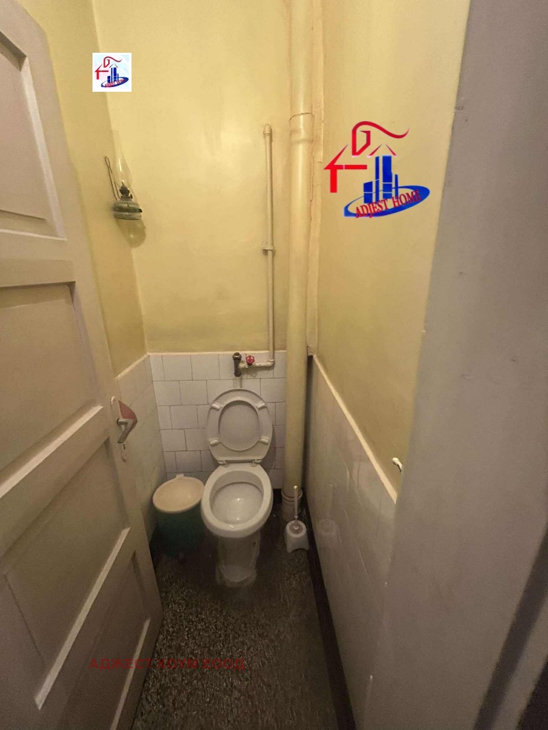 Продава ЕТАЖ ОТ КЪЩА, гр. Шумен, Математическа гимназия, снимка 9 - Етаж от къща - 53388536