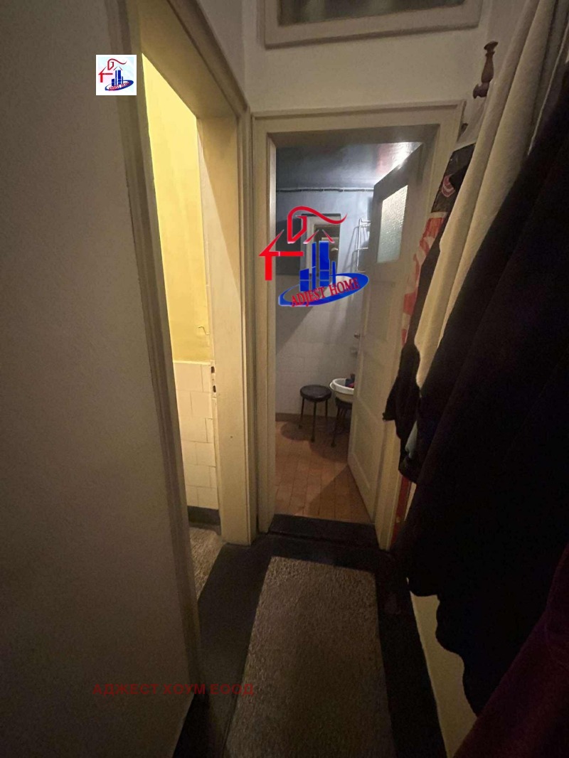 Продава ЕТАЖ ОТ КЪЩА, гр. Шумен, Математическа гимназия, снимка 10 - Етаж от къща - 53388536