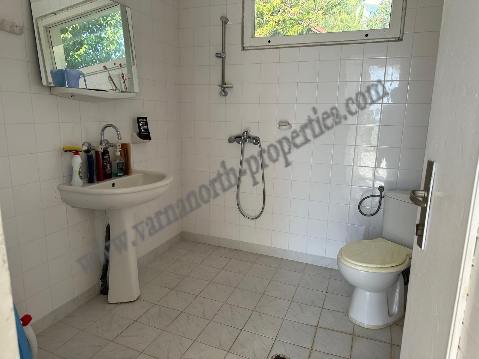 Продава КЪЩА, гр. Балчик, област Добрич, снимка 8 - Къщи - 53732150