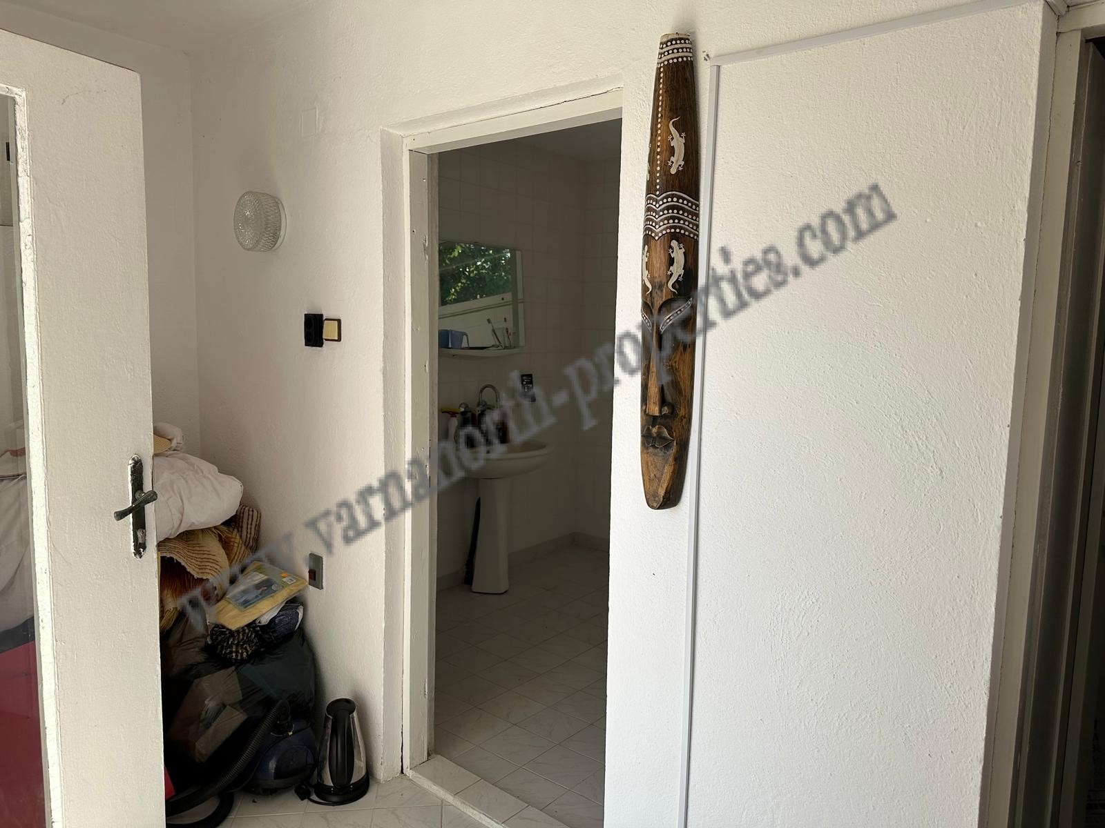 Продава КЪЩА, гр. Балчик, област Добрич, снимка 3 - Къщи - 53732150