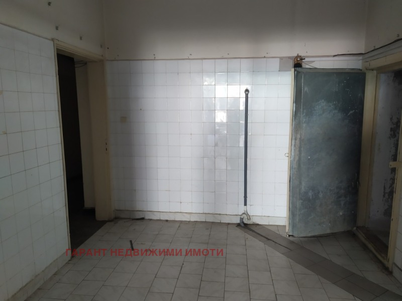 Продава МАГАЗИН, гр. Габрово, Дядо Дянко, снимка 3 - Магазини - 52151795