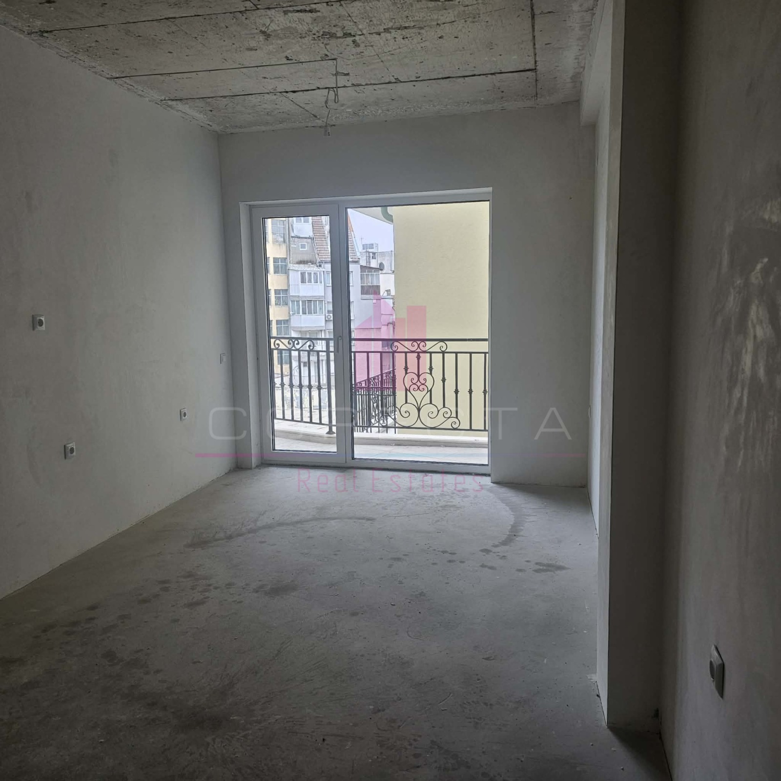 Продава МНОГОСТАЕН, гр. Русе, Център, снимка 7 - Апартаменти - 53857425