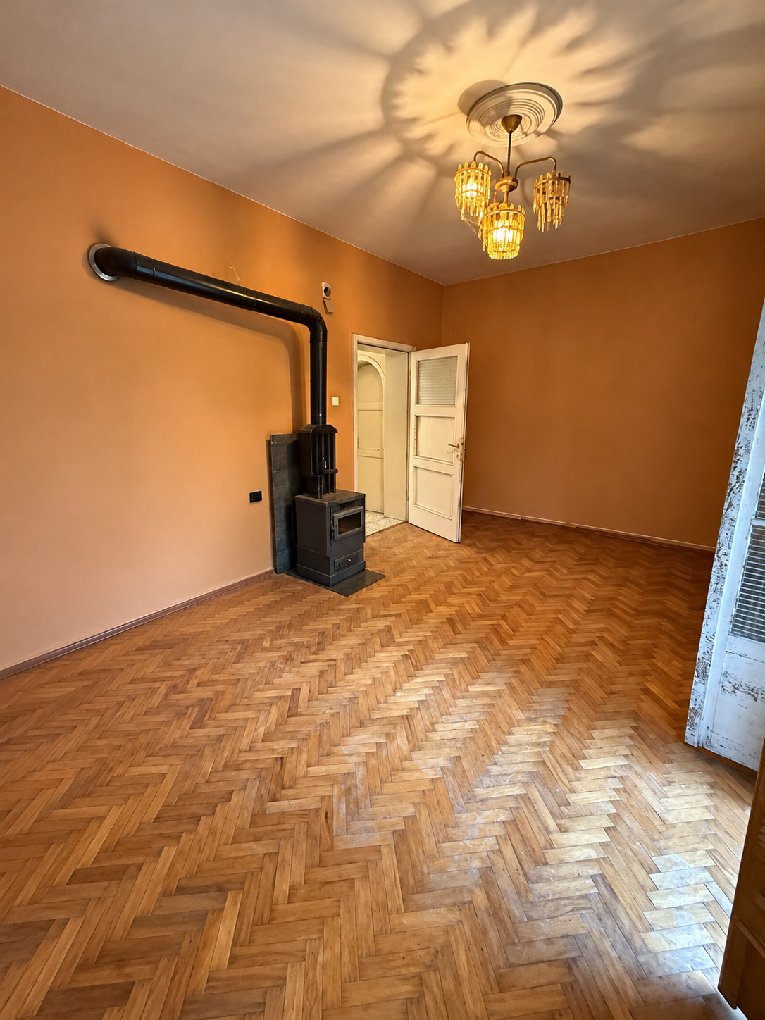 Продава КЪЩА, гр. София, Изгрев, снимка 7 - Къщи - 56434421
