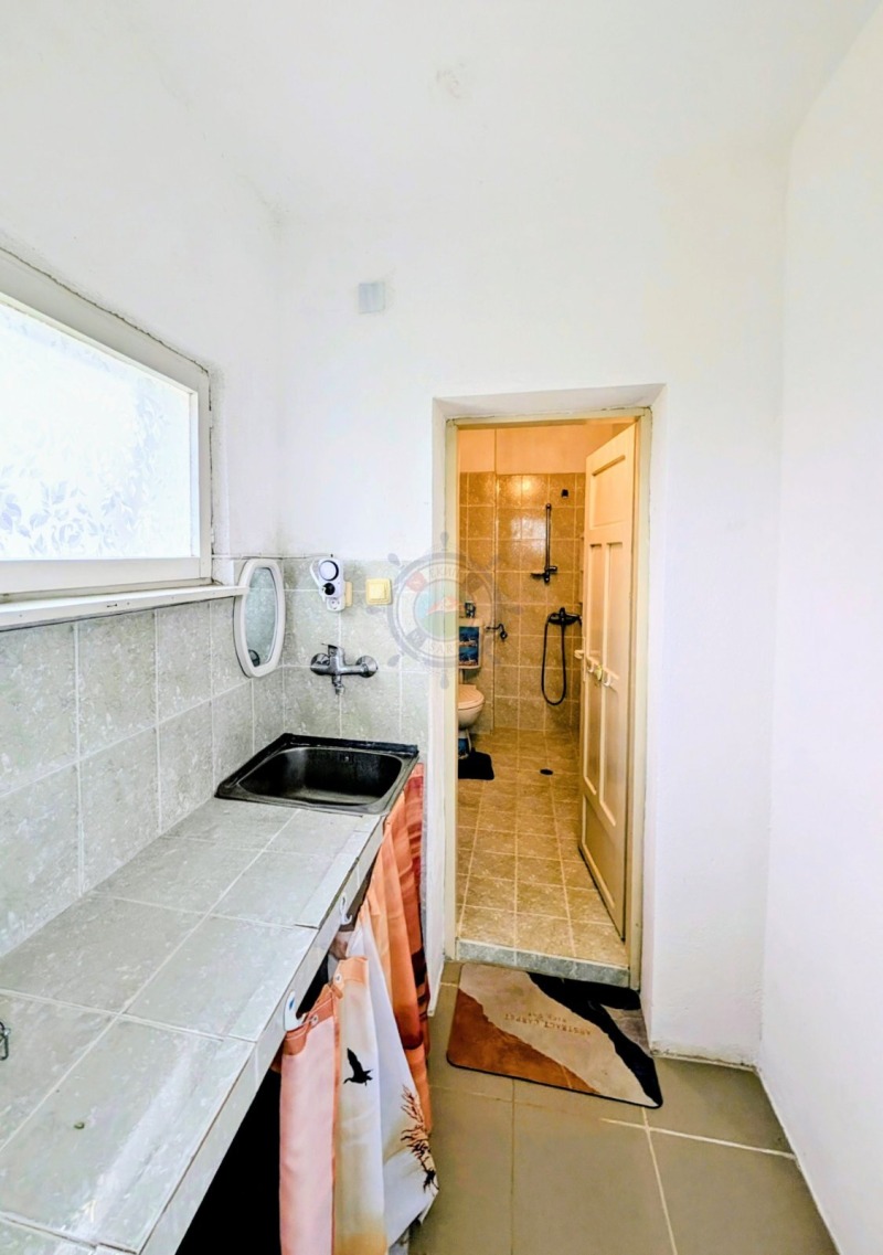 Продава КЪЩА, гр. Варна, Галата, снимка 13 - Къщи - 53442957