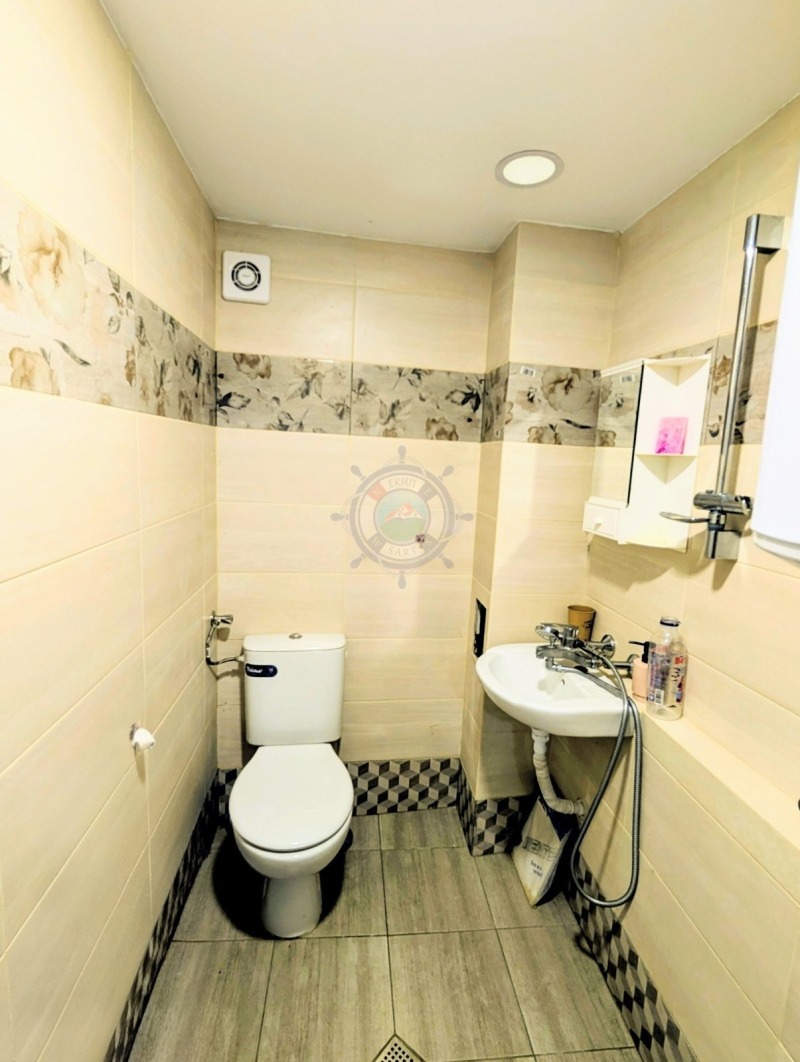 Продава КЪЩА, гр. Варна, Галата, снимка 12 - Къщи - 53442957