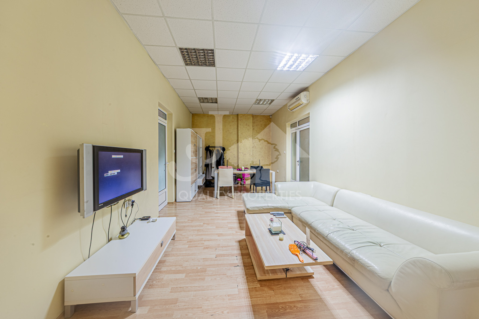 Продава МНОГОСТАЕН, гр. София, Център, снимка 2 - Апартаменти - 52477874