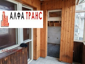 2-стаен град Варна, Център 4