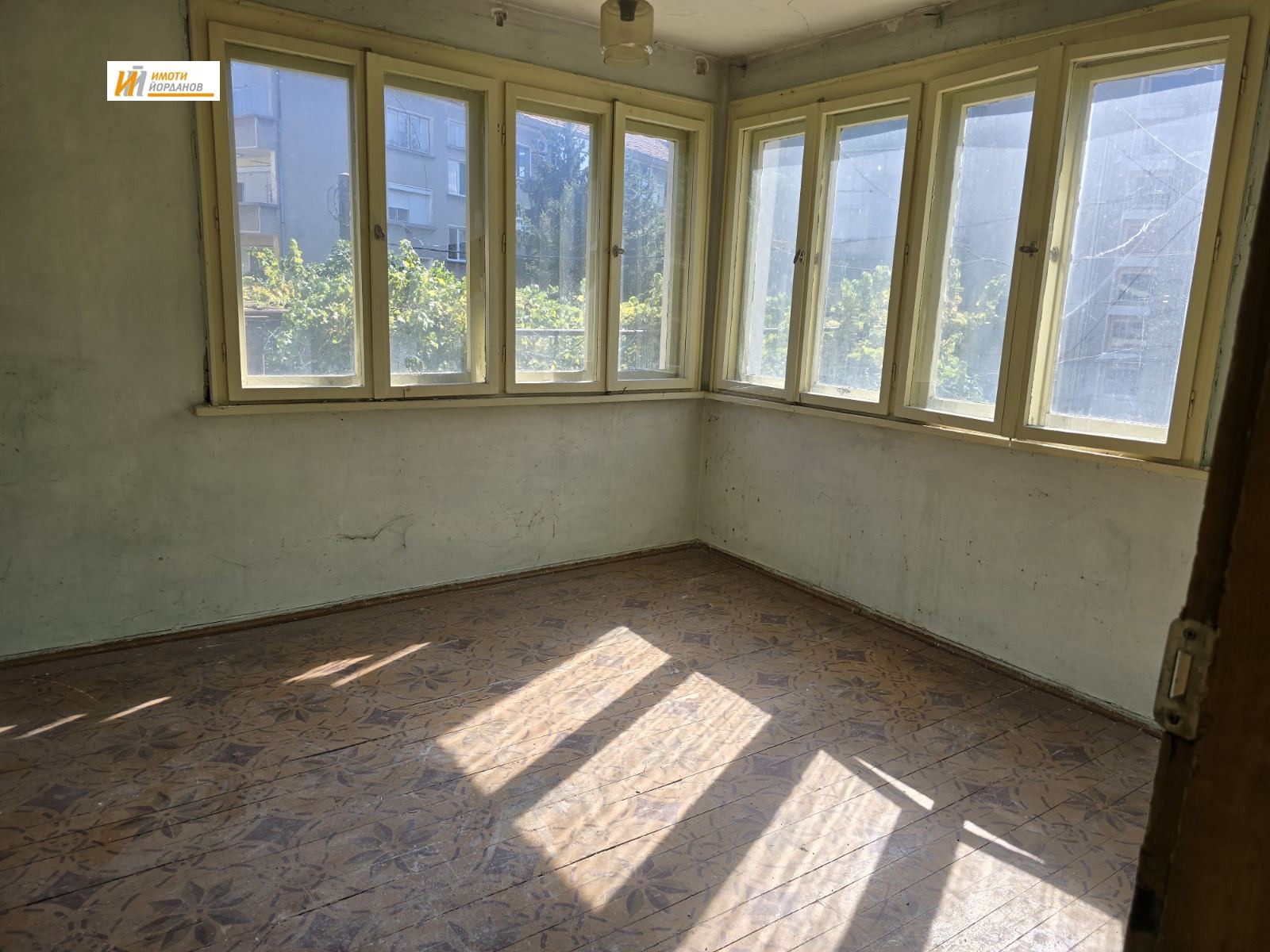 Продава ЕТАЖ ОТ КЪЩА, гр. Горна Оряховица, област Велико Търново, снимка 2 - Етаж от къща - 53674604