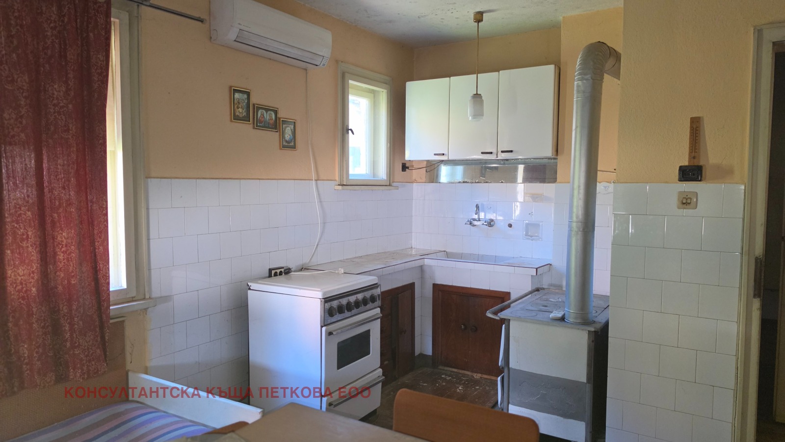 Продава ЕТАЖ ОТ КЪЩА, гр. Тетевен, област Ловеч, снимка 4 - Етаж от къща - 55970308
