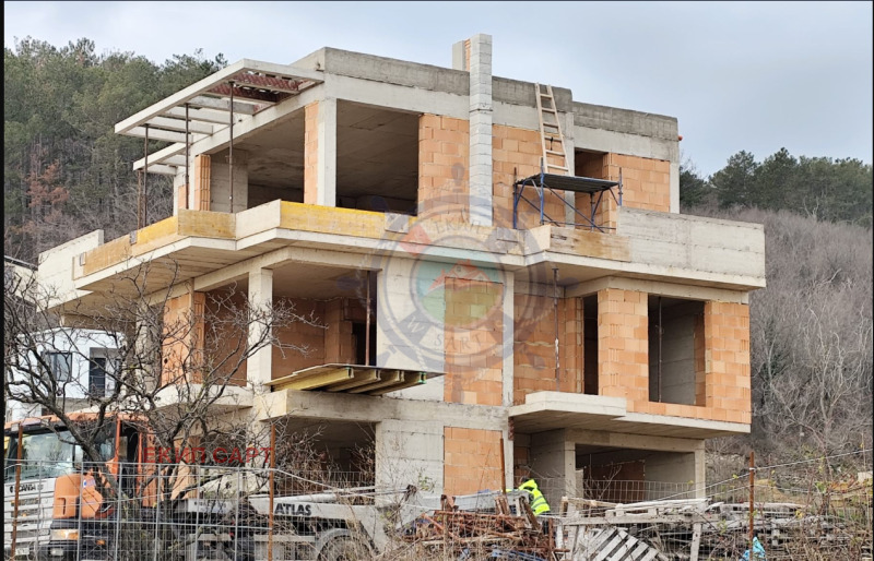 Продава КЪЩА в град Варна, м-т Горна Трака - 341 кв.м / 685 000 € » 1 339 743.55 лв., ЕКИП САРТ