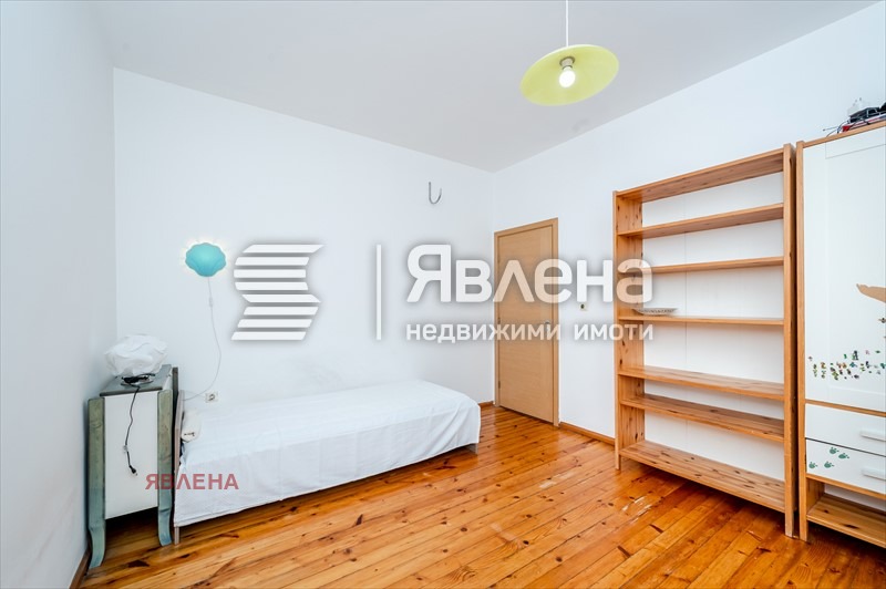 Продава 4-СТАЕН, гр. София, Център, снимка 11 - Aпартаменти - 48119431