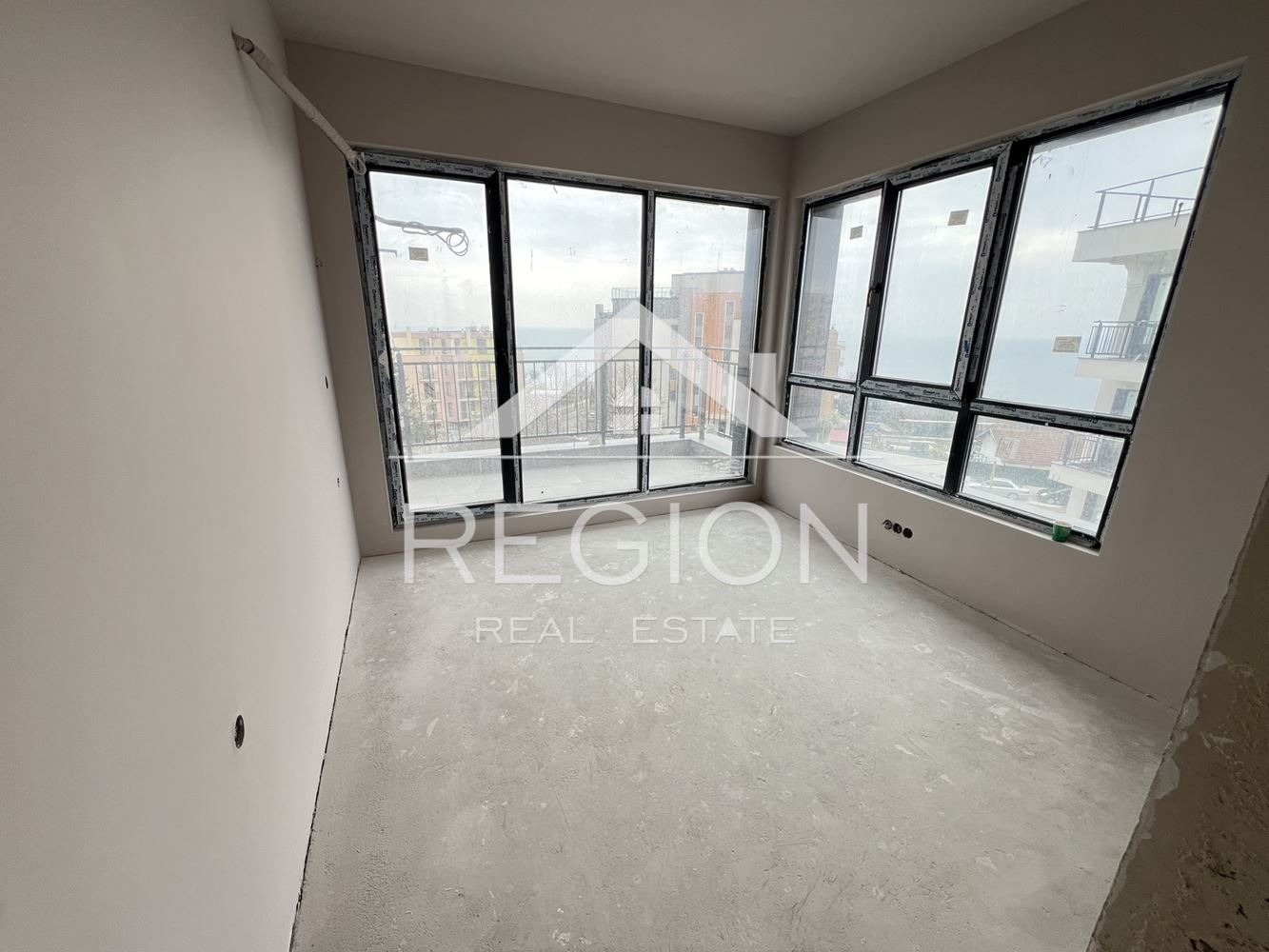 Продава 3-СТАЕН, гр. Варна, м-т Ален мак, снимка 2 - Апартаменти - 53969612