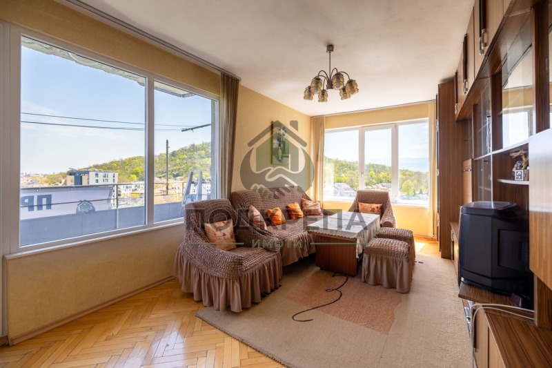Продава  2-стаен град Пловдив , Младежки Хълм , 73 кв.м | 34315777 - изображение [2]