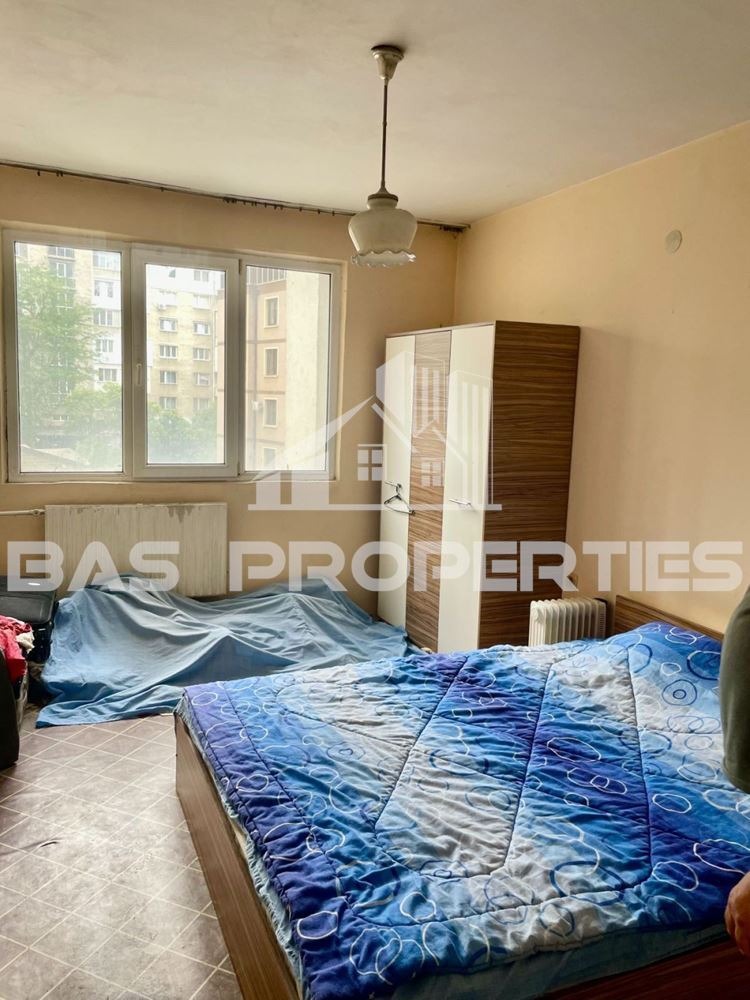Продава 4-СТАЕН, гр. София, Красно село, снимка 2 - Апартаменти - 54689374