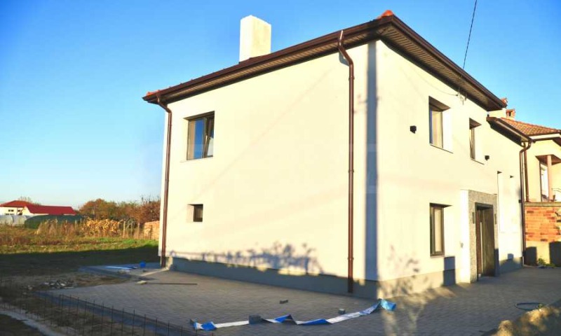 Продава КЪЩА, с. Трилистник, област Пловдив, снимка 5 - Къщи - 52464681