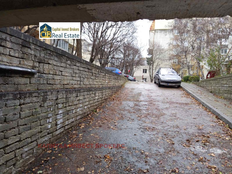 Продава ГАРАЖ, ПАРКОМЯСТО, гр. Варна, Окръжна болница-Генерали, снимка 4 - Гаражи и паркоместа - 52987826