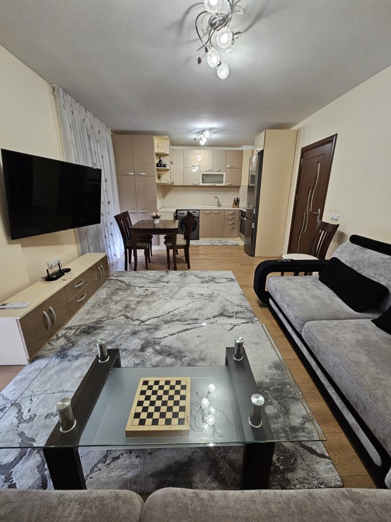 Продава 3-СТАЕН в град Благоевград, Широк център - 80 кв.м / 180 000 € » 352 049.40 лв.