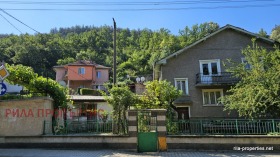 Dom Momin prochod, region Sofia 1