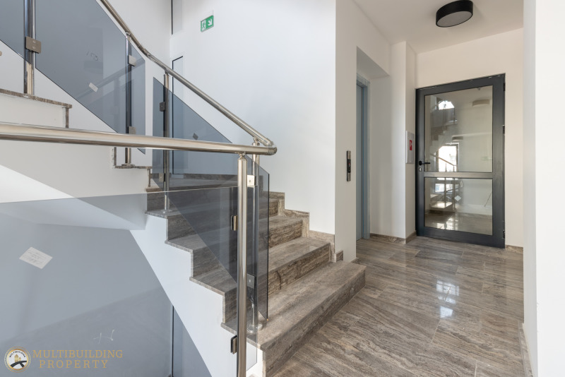 Myytävänä  2 makuuhuonetta Sofia , Gotse Deltšev , 188 neliömetriä | 27203105 - kuva [2]