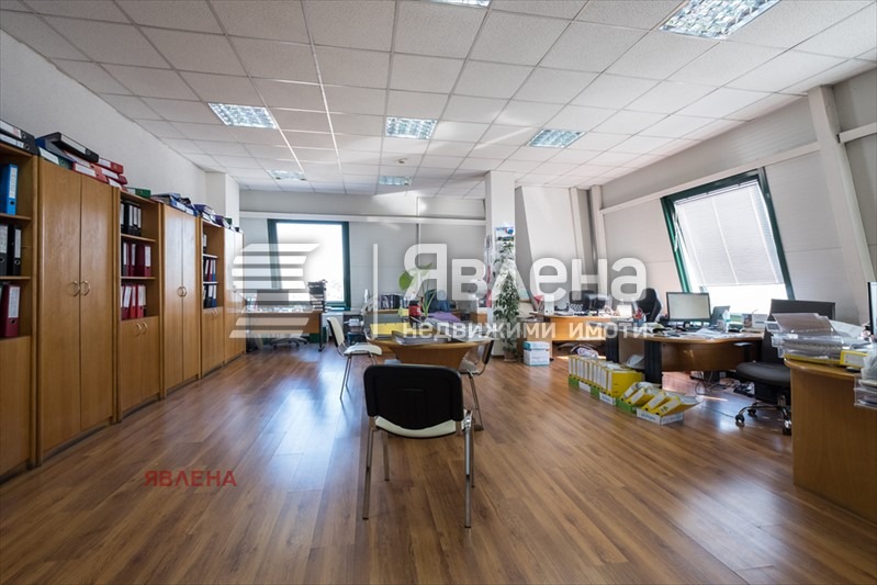 Te koop  Kantoor Sofia , Gorubljane , 586 m² | 84059654 - afbeelding [8]