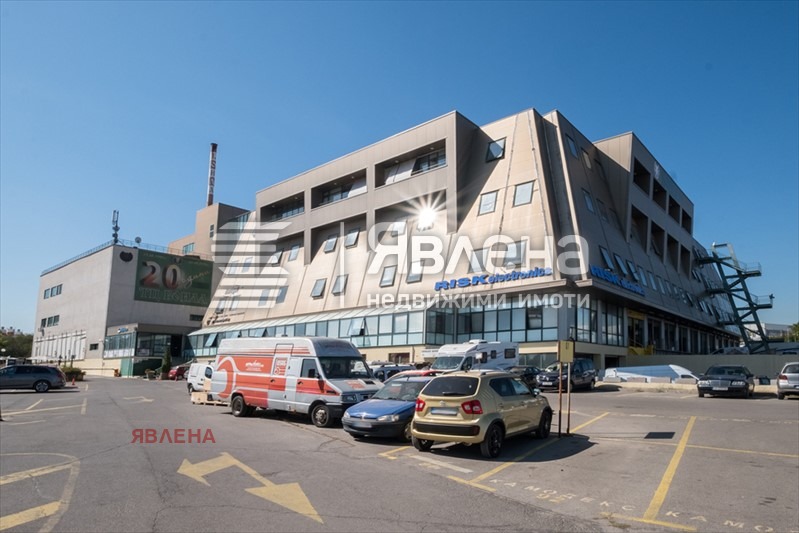 Te koop  Kantoor Sofia , Gorubljane , 586 m² | 84059654 - afbeelding [13]