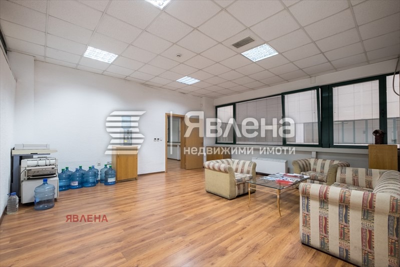 Te koop  Kantoor Sofia , Gorubljane , 586 m² | 84059654 - afbeelding [3]