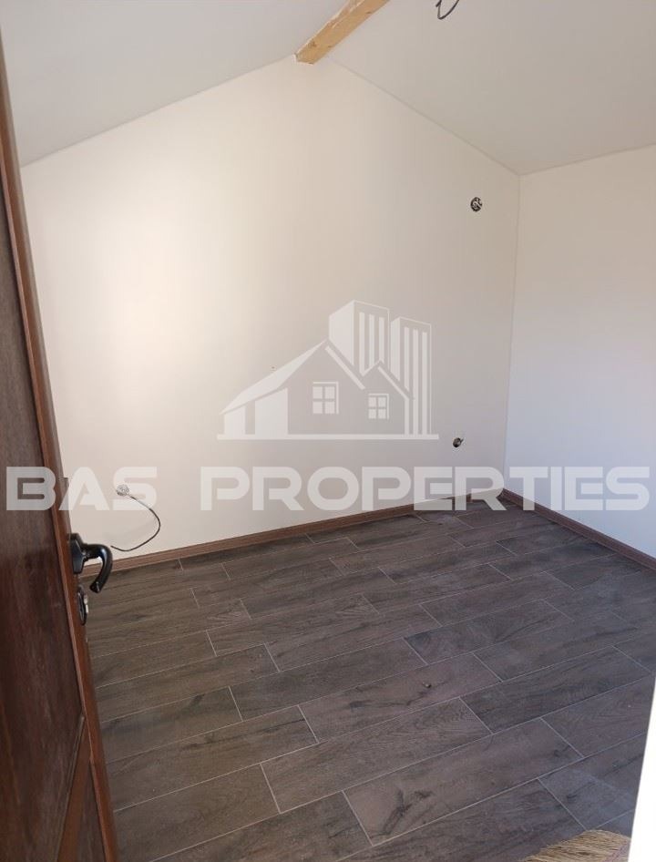 Продава КЪЩА, с. Храбърско, област София област, снимка 9 - Къщи - 54048789