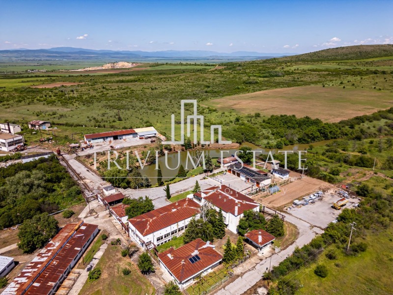 Продава ПРОМ. ПОМЕЩЕНИЕ, с. Езеро, област Сливен