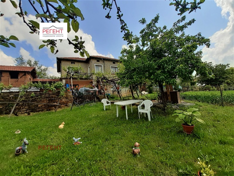 Продава КЪЩА в област Габрово, с. Ловнидол - 176 кв.м / 35 800 € » 70 018.71 лв., РЕГЕНТ