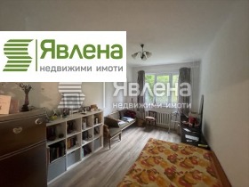 1-стаен град София, Център