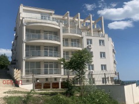Продажба на четеристайни апартаменти в област Добрич - изображение 4 