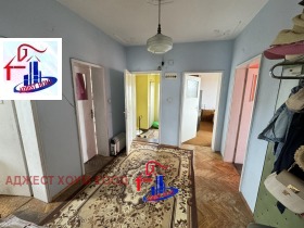 House Floor Veliki Preslav, region Shumen 7