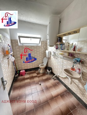 House Floor Veliki Preslav, region Shumen 8