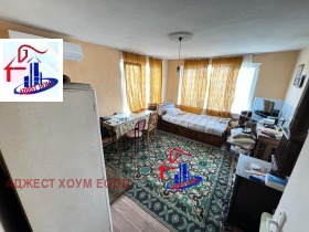 House Floor Veliki Preslav, region Shumen 9