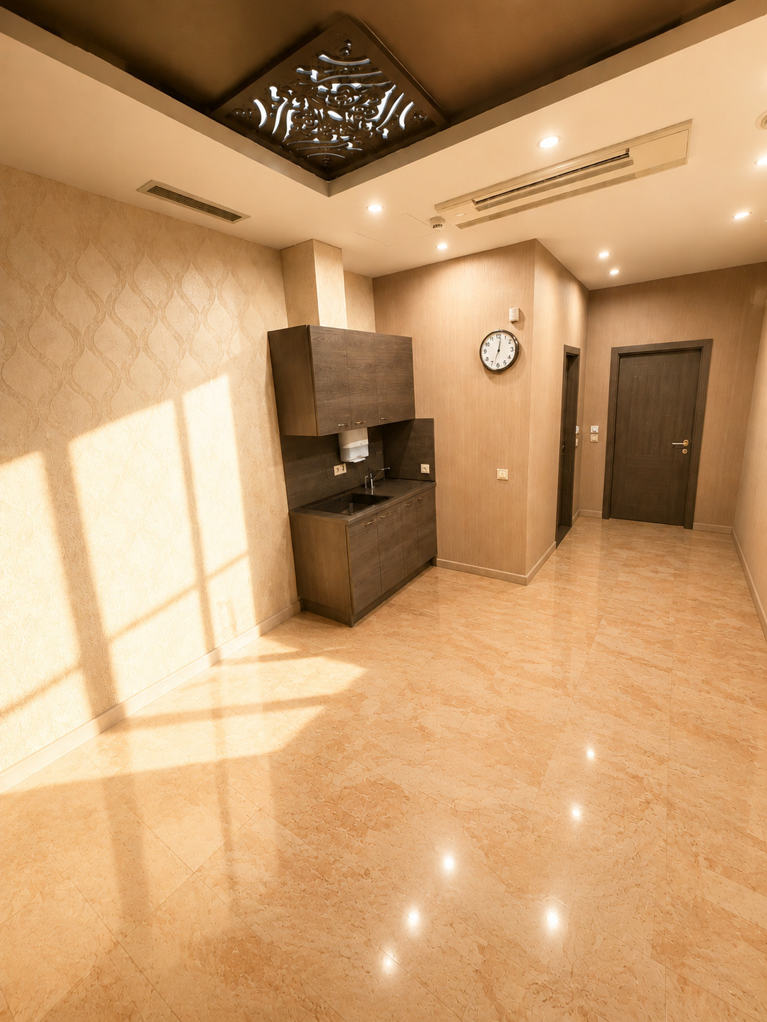 Продава МНОГОСТАЕН, гр. София, Оборище, снимка 3 - Апартаменти - 53312983