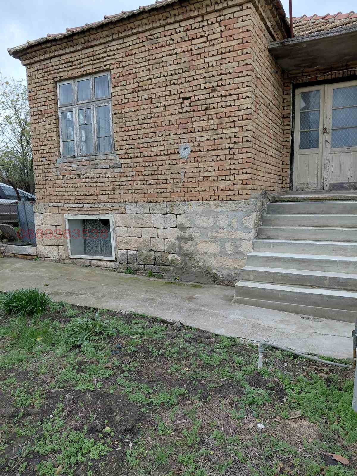 Продава КЪЩА, с. Искър, област Варна