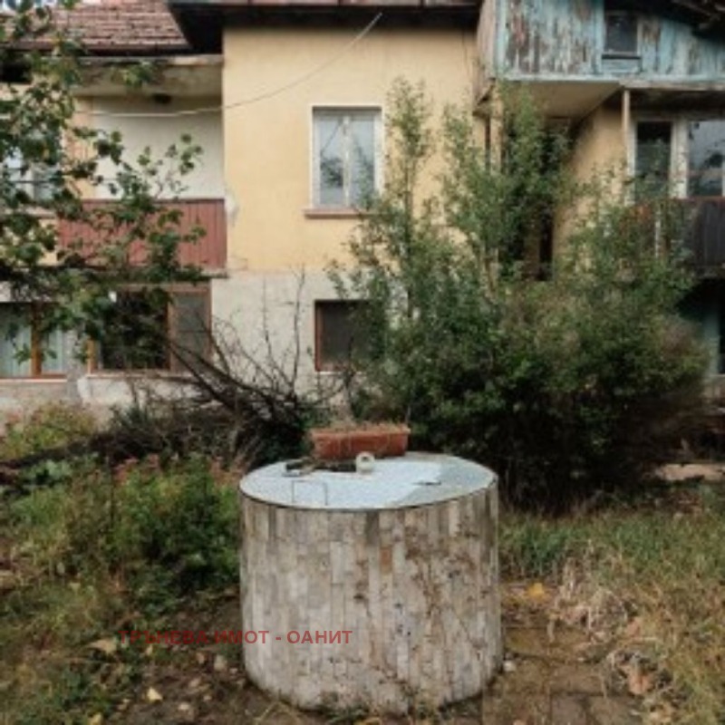Продава ЕТАЖ ОТ КЪЩА в област Перник, с. Друган - 65 кв.м / 24 542.01 € » 48 000 лв., ТРЪНЕВА ИМОТ - ОАНИТ