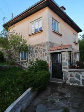 Продажба на имоти в с. Равногор, област Пазарджик - изображение 2 