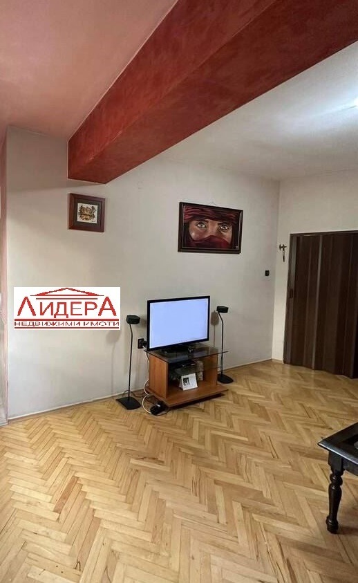 Продава 3-СТАЕН, гр. Пловдив, Център, снимка 2 - Aпартаменти - 48220702