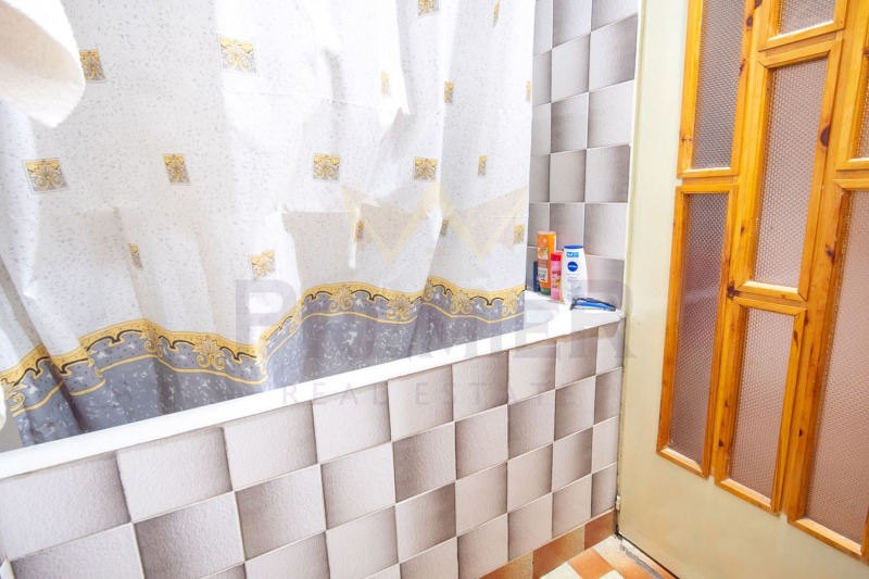 Продава  3-стаен град Добрич , Дружба 3 , 84 кв.м | 97885187 - изображение [16]